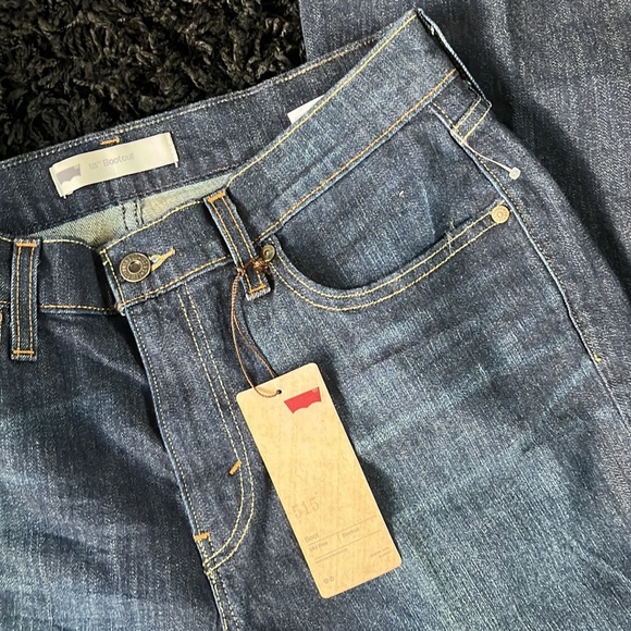 Levi’s | Mid-Rise 515 Bootcut Jeans - Picture 2 of 6